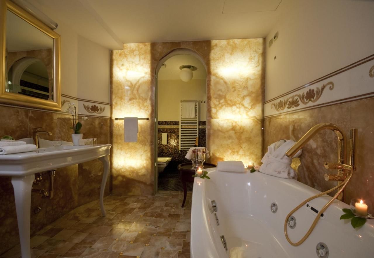 Отель Grand Hotel Italia Клуж-Напока