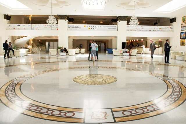 Отель Grand Hotel Italia Клуж-Напока-9